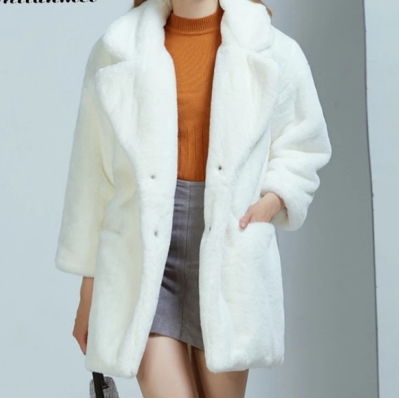 White furry jacket - Picture 6 of 10